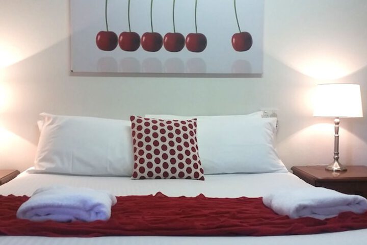 Room 8 of 34
