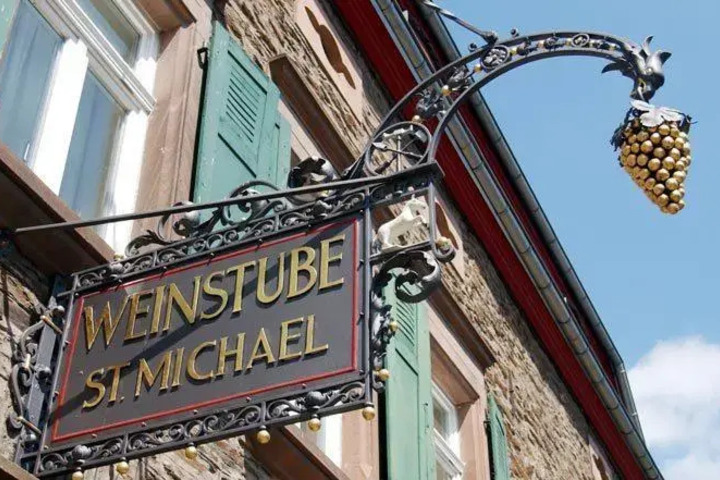 WEINGUTSHOTEL SAINT MICHAEL