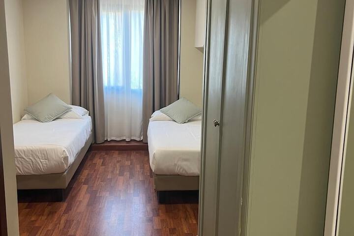 Room 42 of 88