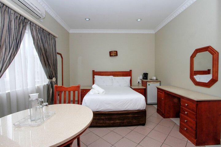 Room 10 of 21