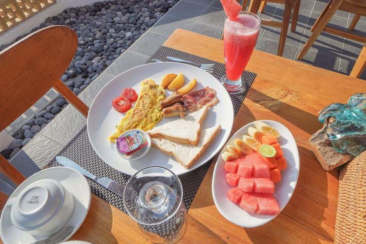 Breakfast/Coffee Service 25 of 30