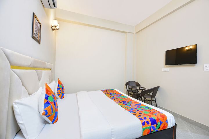 Room 8 of 26