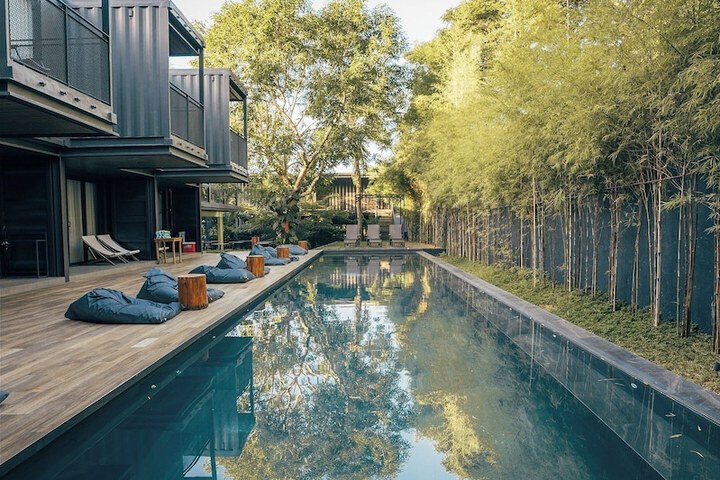 Pool 51 of 104