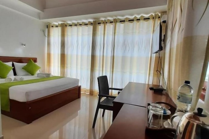 Room 4 of 64