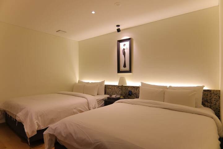 Room 59 of 190