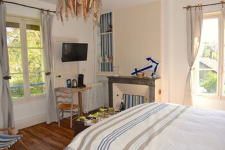 Room 52 of 81