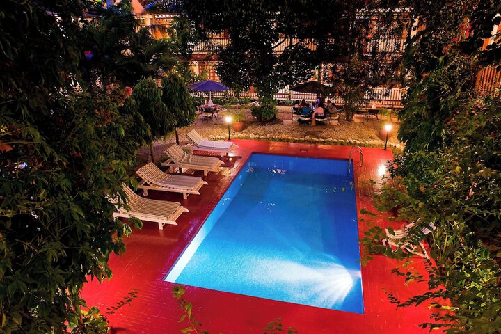 Pool Hotel