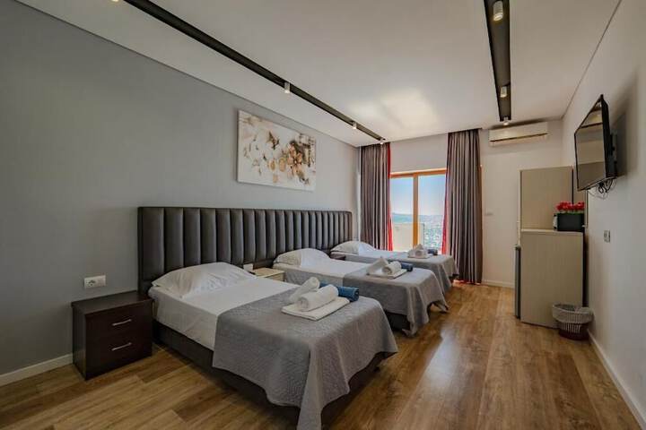 Room 30 of 109
