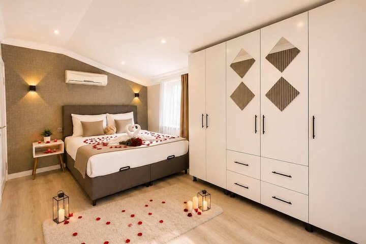Room 33 of 73
