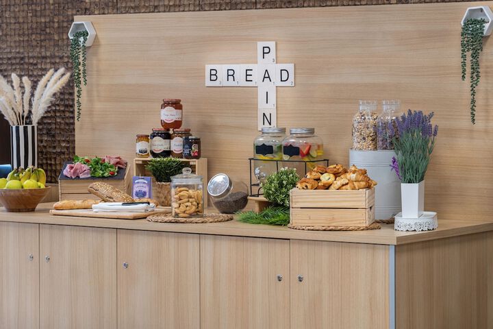Breakfast buffet