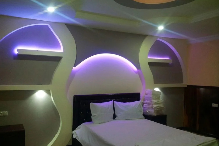 guest_rooms
