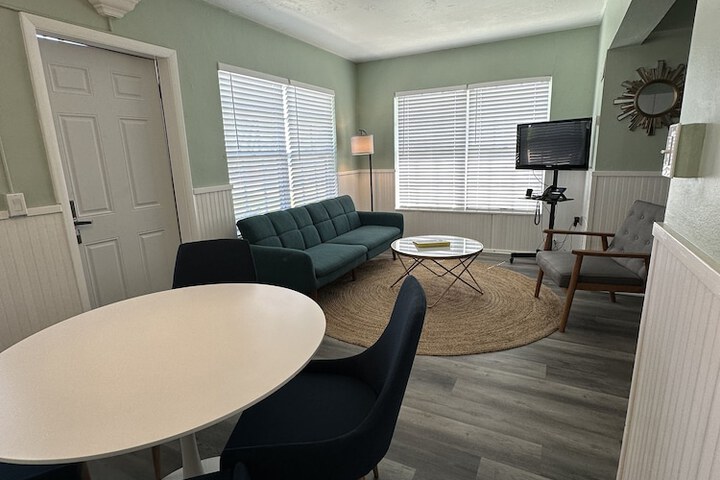 Room 22 of 46