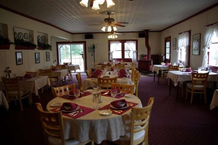 Dining 134 of 189