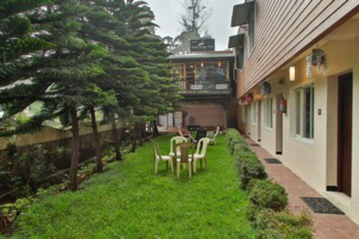 Hotel Exterior 4 of 32