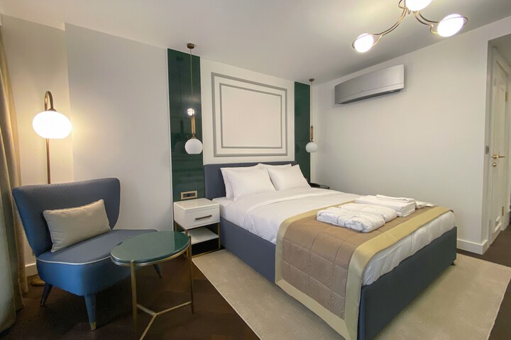 Room 17 of 86