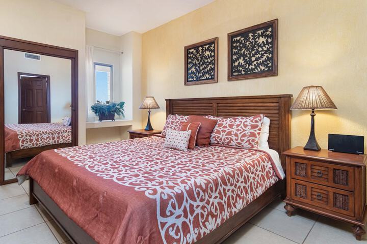 Room 12 of 599