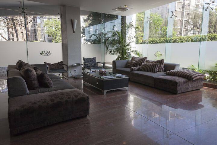 Guest Lobby