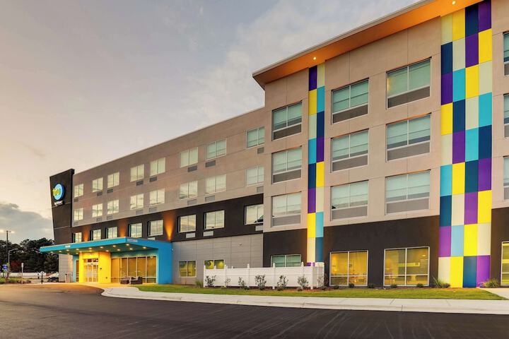 Hotel 64 of 64