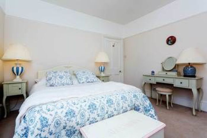 Room 16 of 36