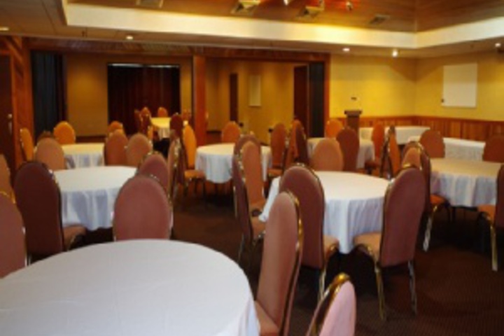 Ballroom/Hall 21 of 168