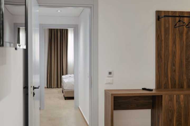 Room 30 of 65