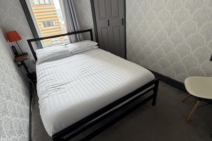 Room 31 of 114