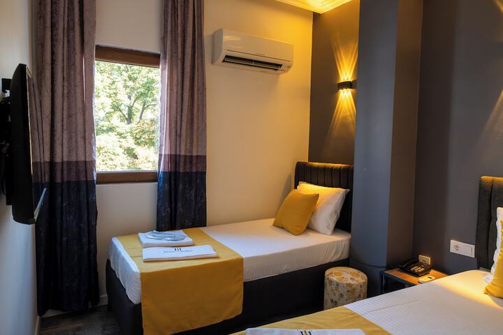 Room 8 of 45