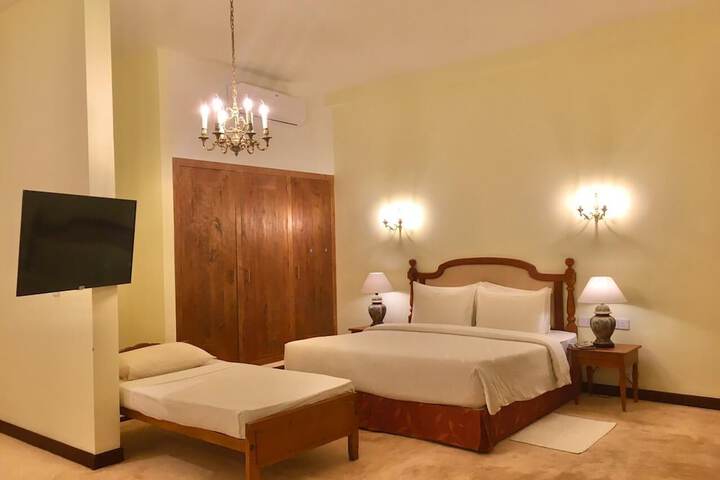 Room 5 of 47