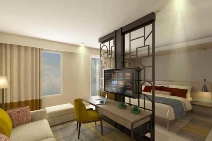 Room 10 of 28
