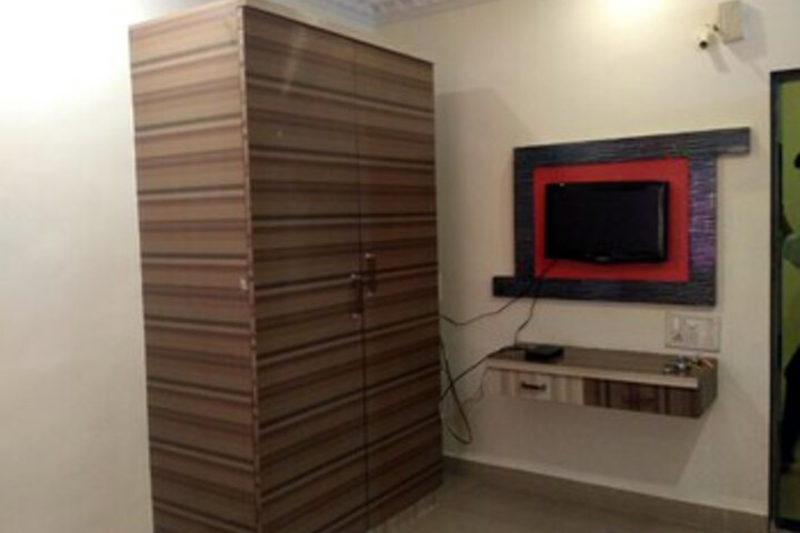 Room 17 of 19