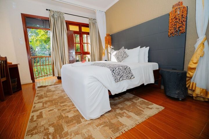 Room 18 of 65