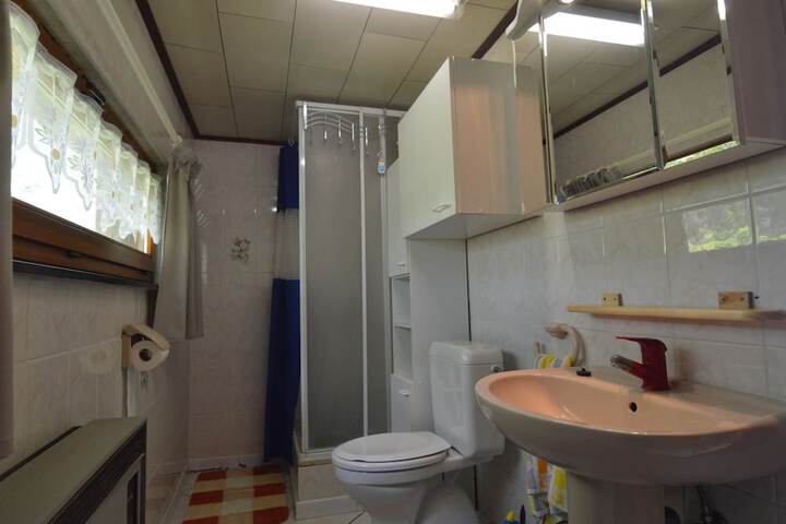 Room 12 of 35