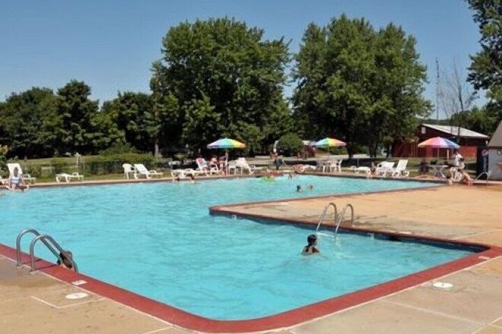 Pool 9 of 26