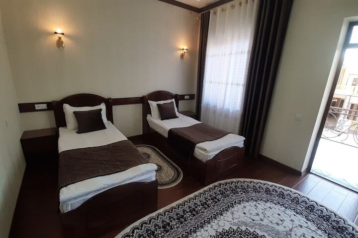 Room 13 of 26