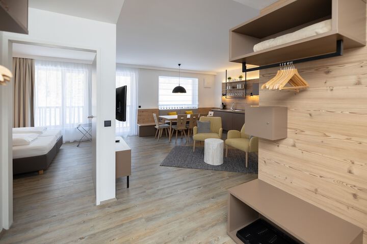 Room 15 of 63