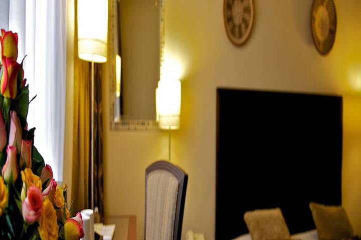 Room 74 of 174