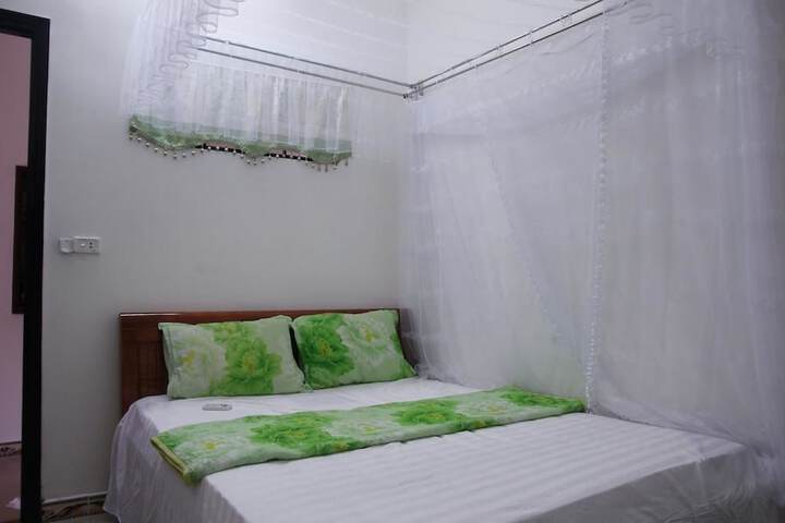 Room 5 of 38