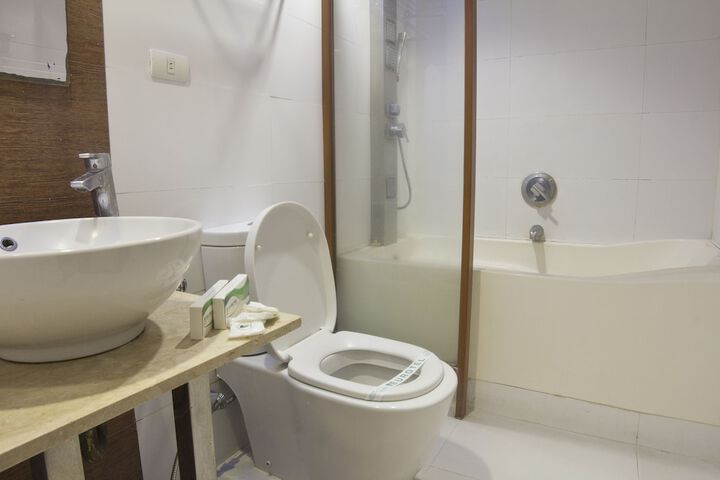 Room 65 of 104