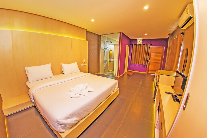 Room 19 of 59