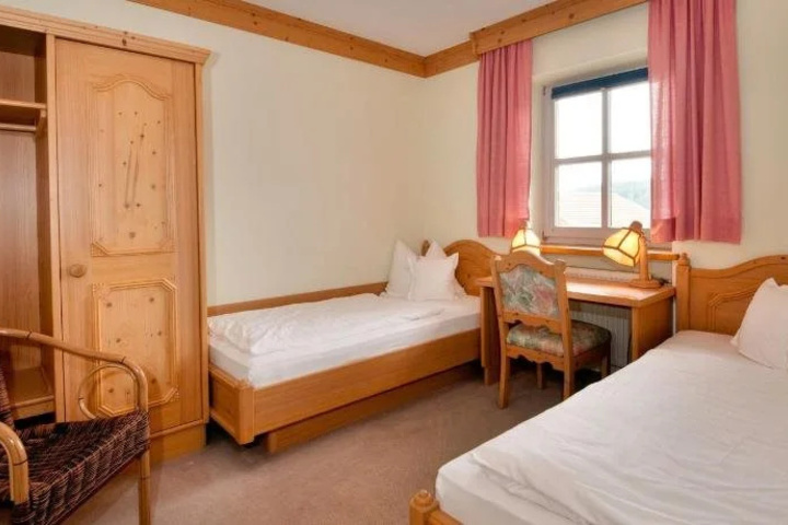 Room 3 of 24
