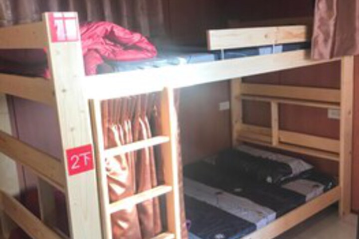 Room 27 of 30