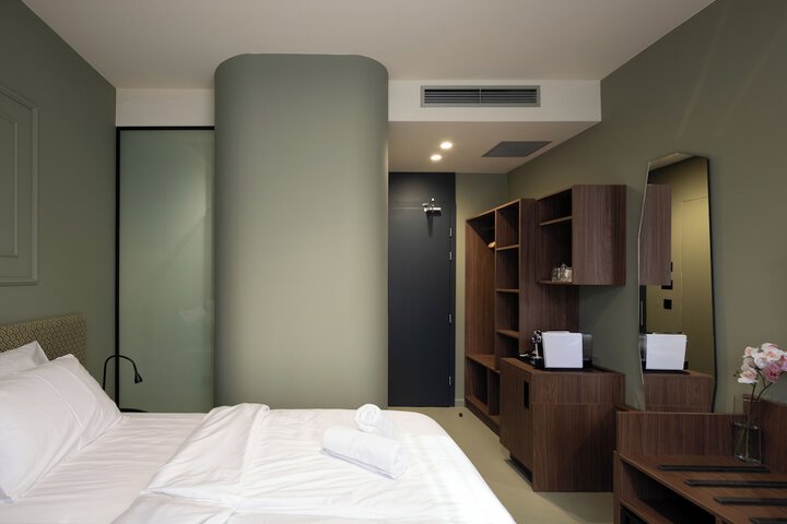 Room 42 of 133