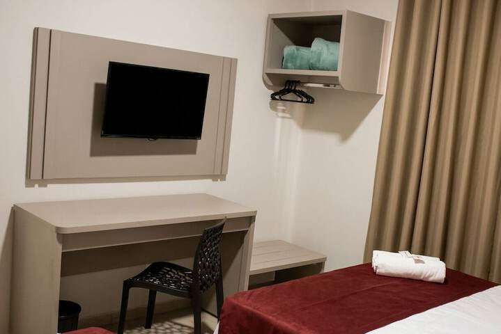 Room 12 of 21