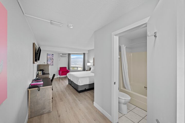 Room 22 of 48