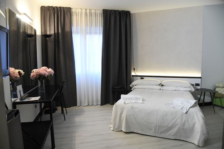 Room 11 of 23