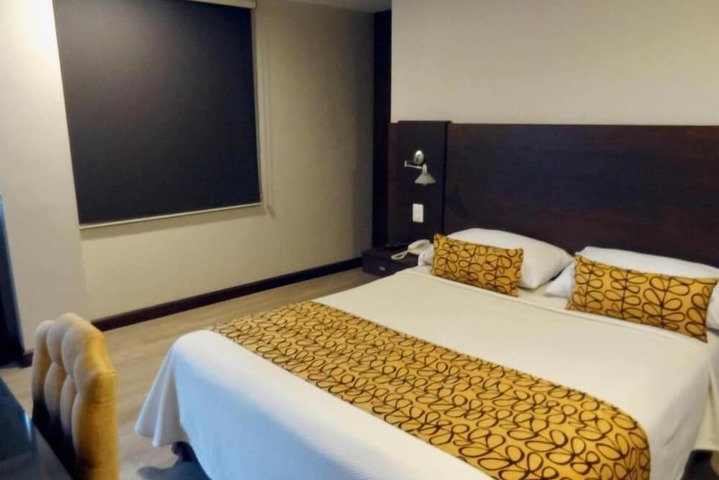 Room 8 of 31