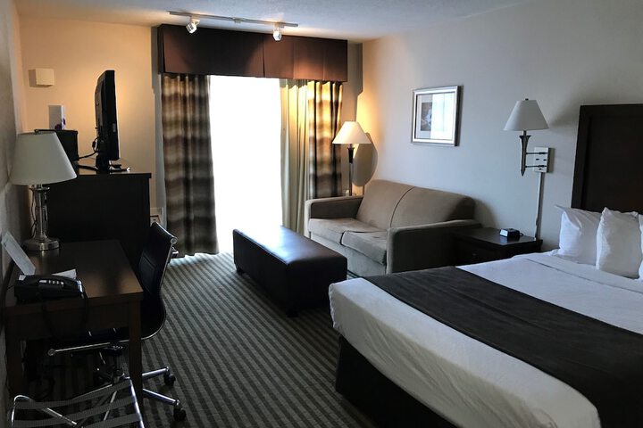 Room 16 of 38