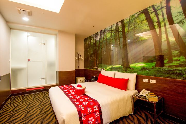 Room 8 of 39