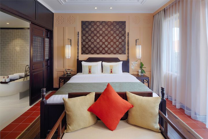 Room 9 of 74