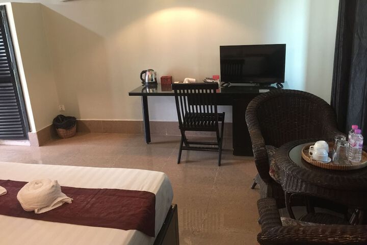 Room 20 of 106
